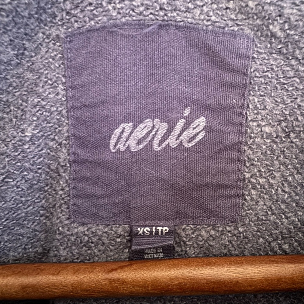 Aerie Ruched Side hoodie in navy blue. Size: XSmall - Picture 8 of 12